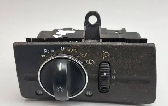 Mercedes-Benz E W211 Light switch 2115450904 04056025