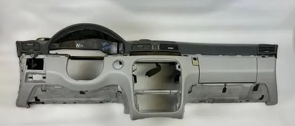 Mercedes-Benz S W220 Dashboard