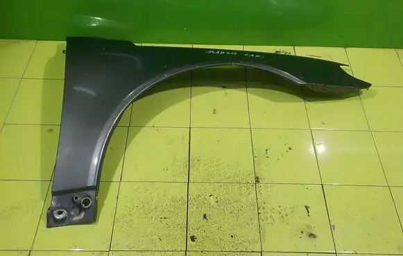 Volvo V70 Fender PRZOD PRAWY