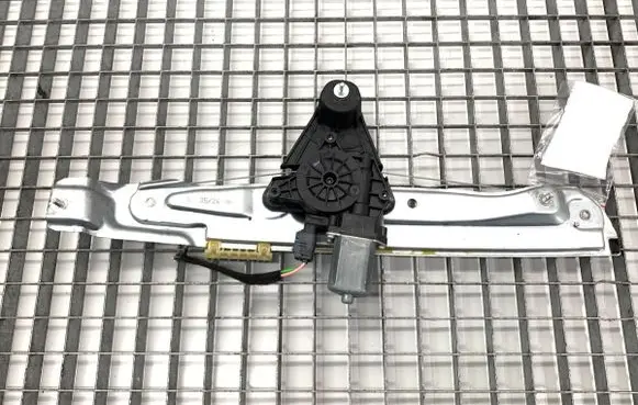 Dacia Sandero Rear door window regulator with motor 128001891