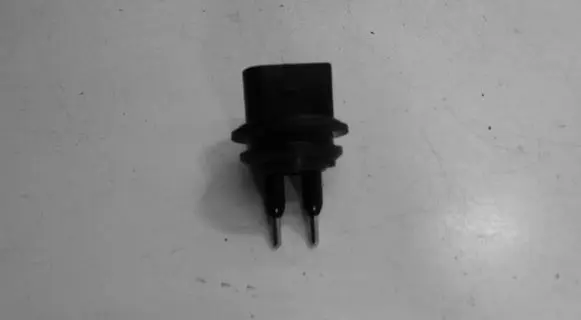 Audi A6 S6 C8 4K Windshield washer fluid level sensor 7M0919376
