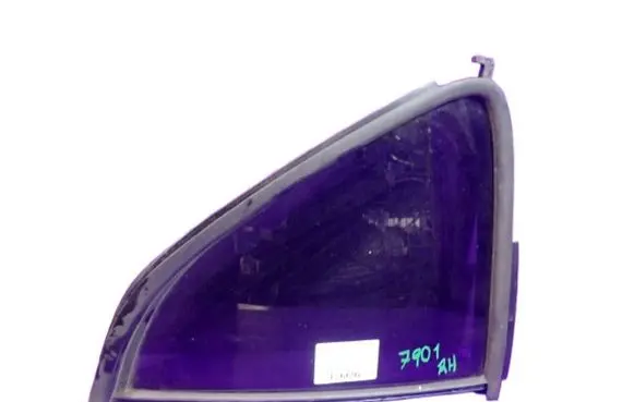 Suzuki Splash Front door window glass four-door