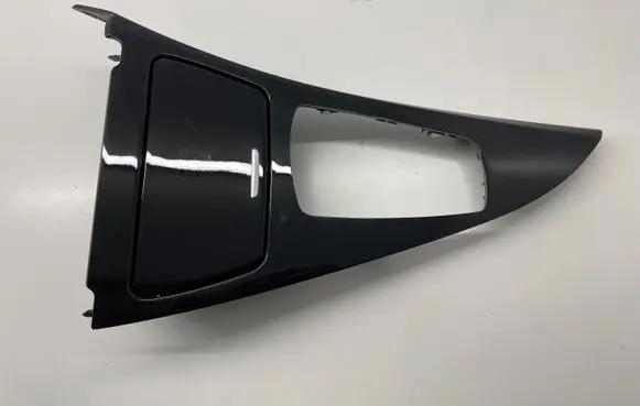 Cup holder front