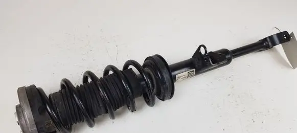 BMW 5 G30 G31 Front shock absorber with coil spring 3131686659704 6866597 6866789