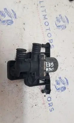 BMW 5 E39 Coolant heater control valve 8379921 64118379921