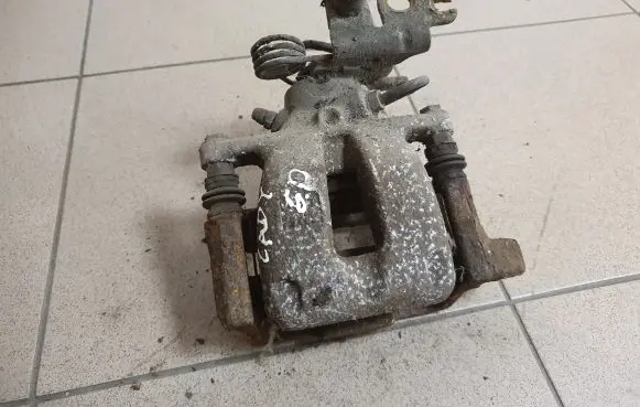Volkswagen Caddy Rear brake caliper