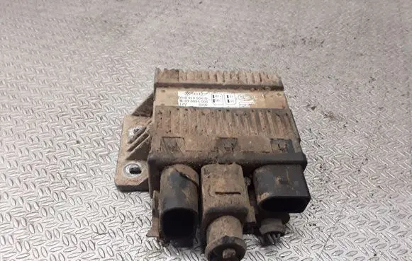 Coolant fan relay