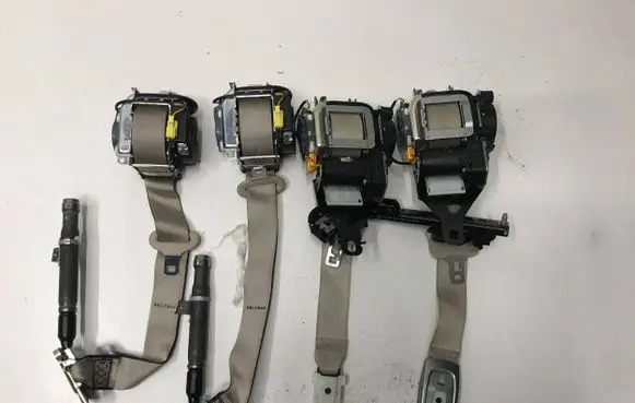 Mercedes-Benz S Z223 Maybach Set of seat belts 