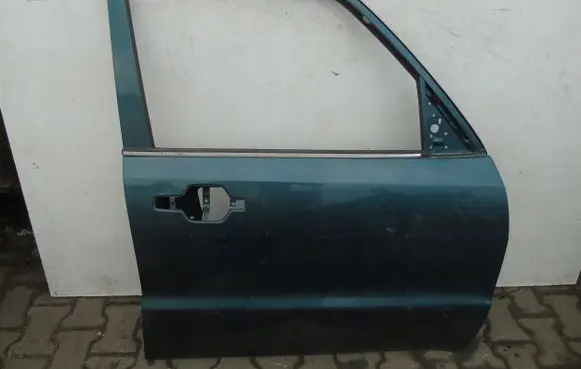Mitsubishi Pajero Rear door