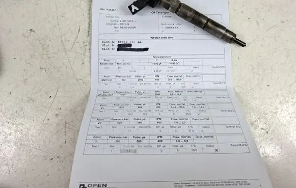 BMW 1 E82 E88 Fuel injector 0445116001