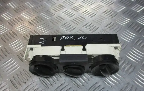 Volkswagen Fox Interior fan control switch 6Q0819045T
