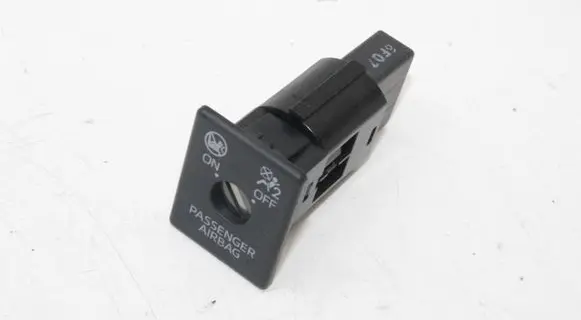 Mazda CX-5 Passenger airbag on/off switch 