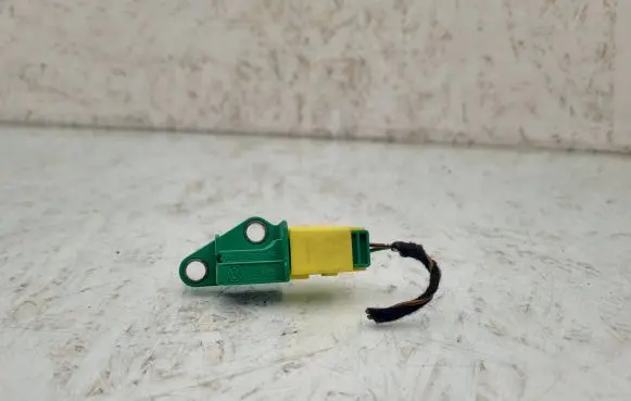 Audi A4 S4 B8 8K Airbag deployment crash/impact sensor 1K0909606C