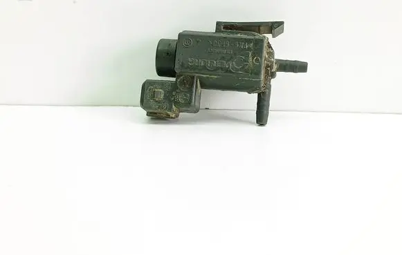 Nissan Terrano Vacuum valve 72220400