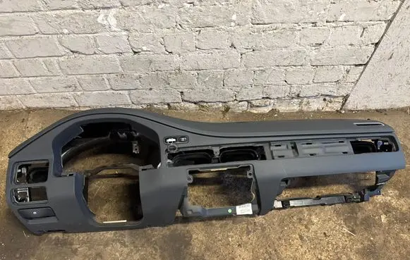 Volvo S80 Dashboard 8648858