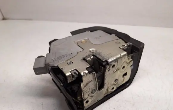BMW X5 E53 Rear door lock 8402602 51228402602