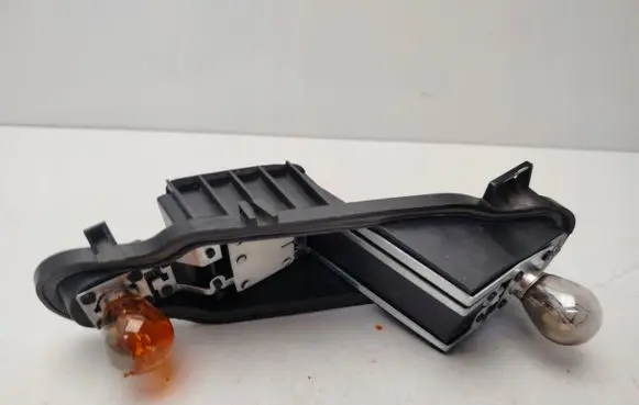 Renault Scenic III - Grand scenic III Tail light bulb cover holder 89089200