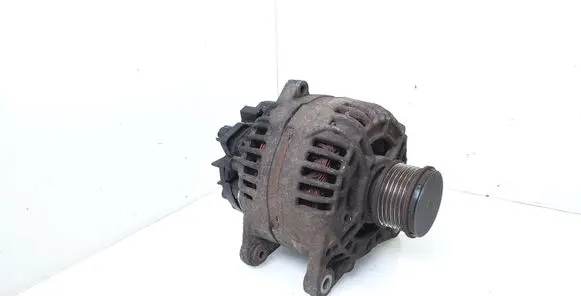 Nissan Qashqai Generator/alternator 8200728292A 0124525140