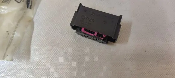 Audi Q5 SQ5 Parking sensor (PDC) wiring loom 4E0972713