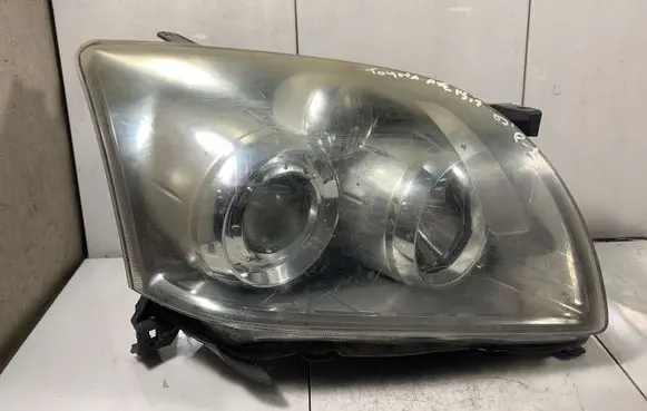 Toyota Avensis T250 Headlight/headlamp 9922680008