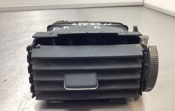 Toyota Avensis T250 Dash center air vent grill TSM5512G