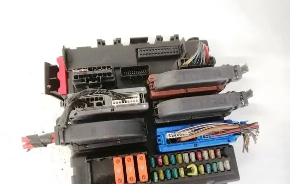 Opel Signum Fuse box set 13112914 519049027