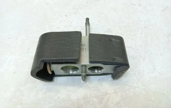 Honda CR-V Air conditioning (A/C) expansion valve MF4475003391