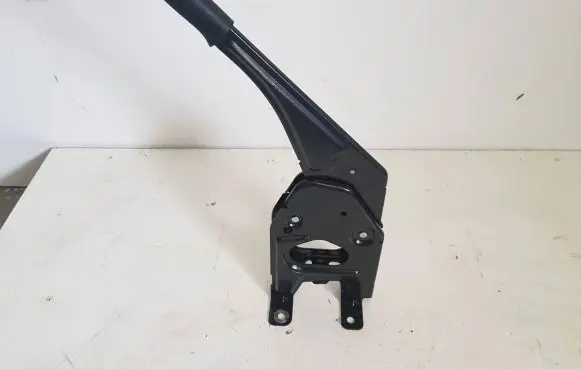 Handbrake/parking brake lever assembly