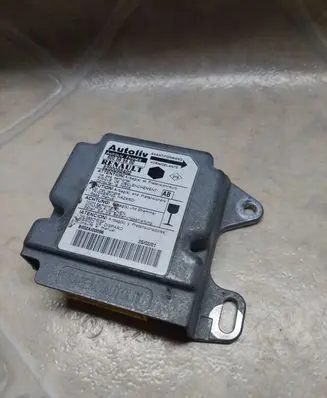 Renault Kangoo I Airbag control unit/module 8200098402 600589600 B052A100096