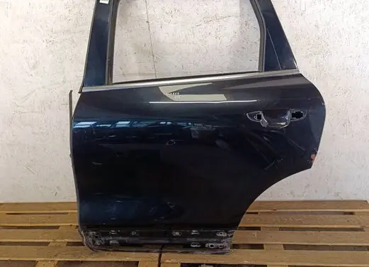 Volkswagen Touareg II Rear door