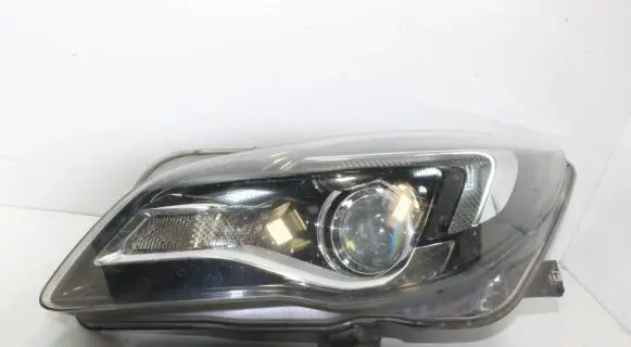 Opel Insignia A Headlight/headlamp 39031209