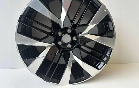 Polestar 4 R22 alloy rim 80012656
