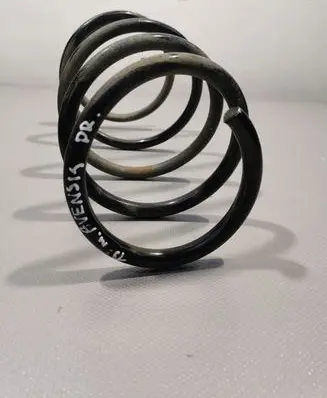 Toyota Avensis T270 Front coil spring