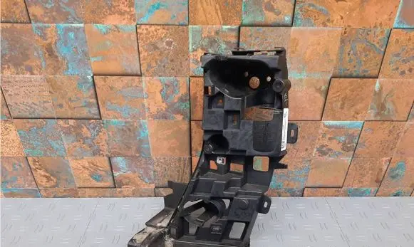 BMW X7 G07 Rear bumper mounting bracket 