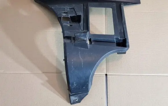 Volvo XC70 Rear bumper mounting bracket 8648149