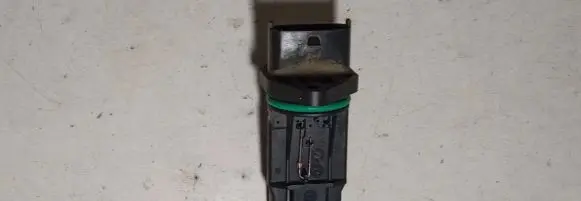 Volvo XC70 Mass air flow meter F00C2G2064 102073B