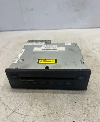 Audi A4 S4 B7 8E 8H CD/DVD changer 4E0035111A 4E0910111E