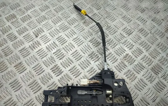 Audi A5 8T 8F Front door coupe exterior handle/bracket 8T0837886B