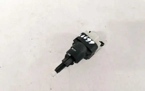 Skoda Superb B5 (3U) Brake pedal sensor switch 4d0972704
