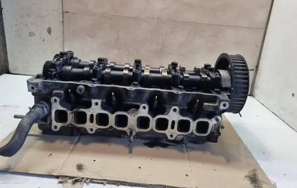Opel Astra H Engine head Z17DTH