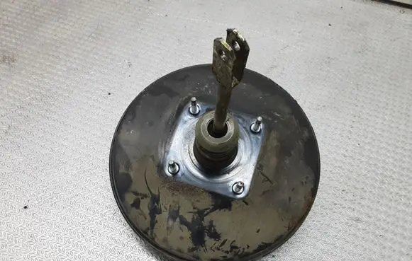 Mercedes-Benz Sprinter W901 W902 W903 W904 Brake booster A0004309508