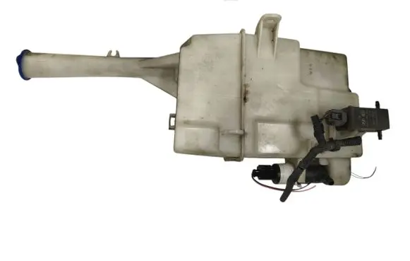 Hyundai Santa Fe Windshield washer fluid reservoir/tank 986102W500