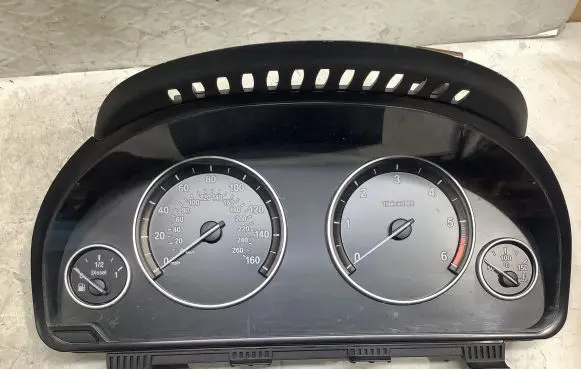 BMW 5 F10 F11 Speedometer (instrument cluster) 9280485 2000185204
