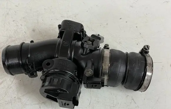 Citroen C4 I Picasso Throttle valve 25365285