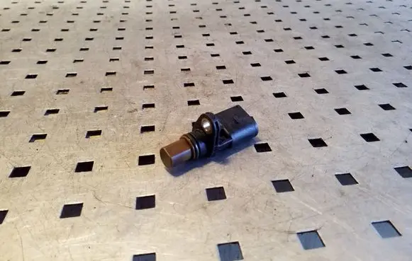 Audi TT TTS Mk2 Camshaft position sensor 06C905163B