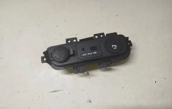KIA Sportage USB socket connector 961103W500
