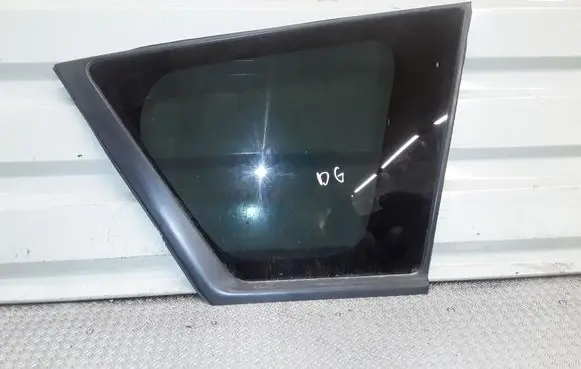 Mitsubishi Outlander Rear side window