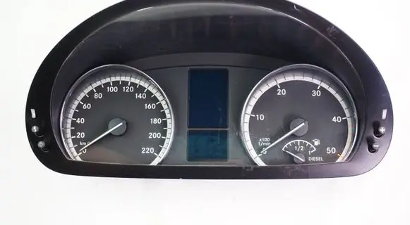 Mercedes-Benz Vito Viano W639 Speedometer (instrument cluster) A6399005600