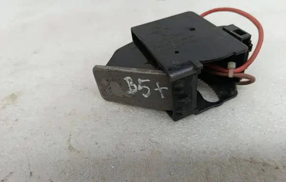 Volkswagen PASSAT B5.5 Cigarette lighter 3B0925071A 312670100 3B0925071C