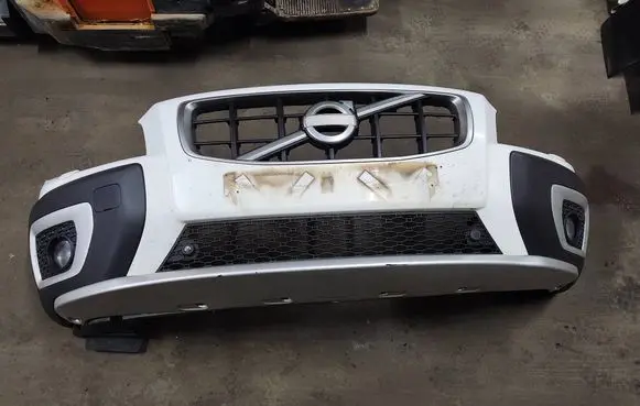 Volvo XC70 Front bumper 